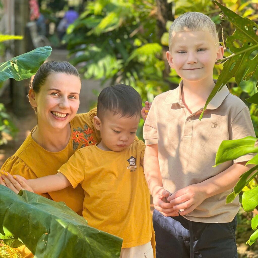 Vai Trò Của Người Lớn Trong Lớp Học Montessori
