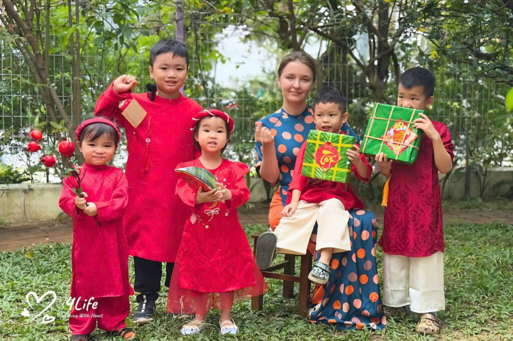 Người lớn là người quan sát và thấu hiểu trẻ