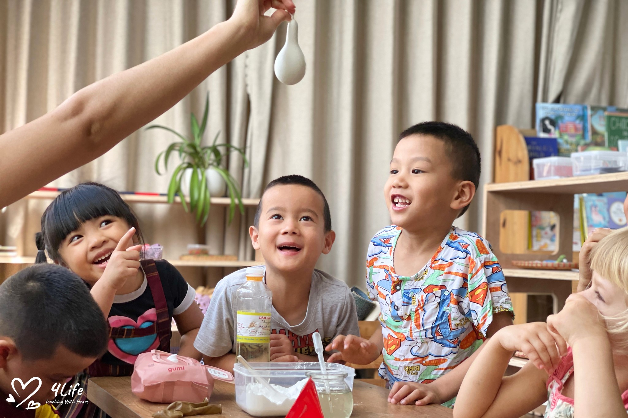 Triết Lý Giáo Dục Tôn Trọng Nhịp Phát Triển Tự Nhiên Của Trẻ